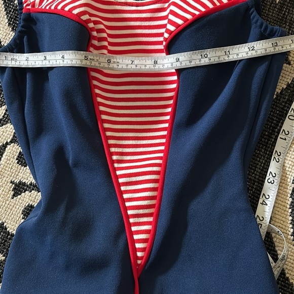 VTG 1960’s One Piece Knit Swimsuit Navy Red Sz 6/8 M Built in Bra Scoop Back - Picture 6 of 8